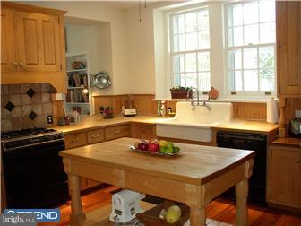 6800 Scotforth Road Philadelphia, PA 19119 - Photo 6 of 10 Kitchen
