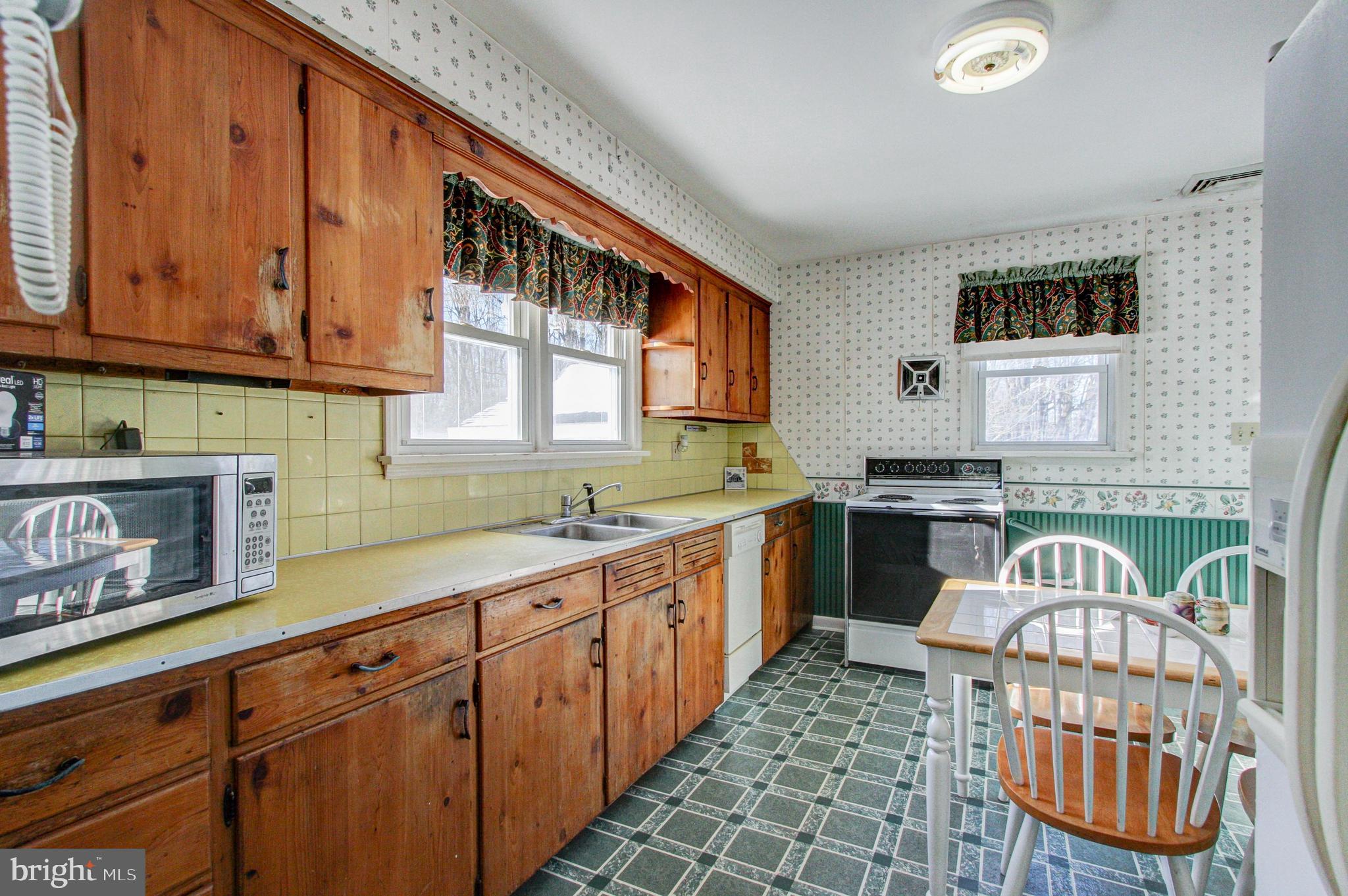 969 Old Bethlehem Road Quakertown, PA 18951 - Photo 13 of 33 Gallery Image 13