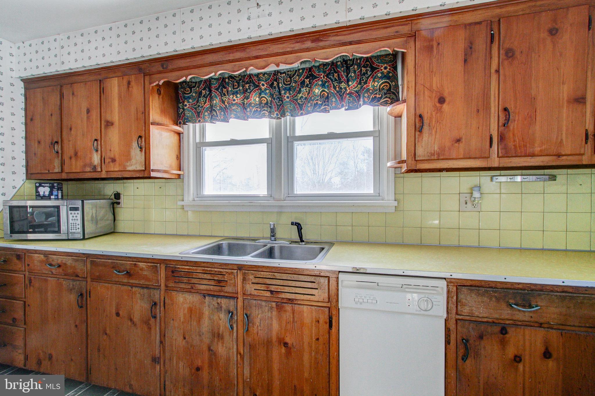 969 Old Bethlehem Road Quakertown, PA 18951 - Photo 16 of 33 Gallery Image 16