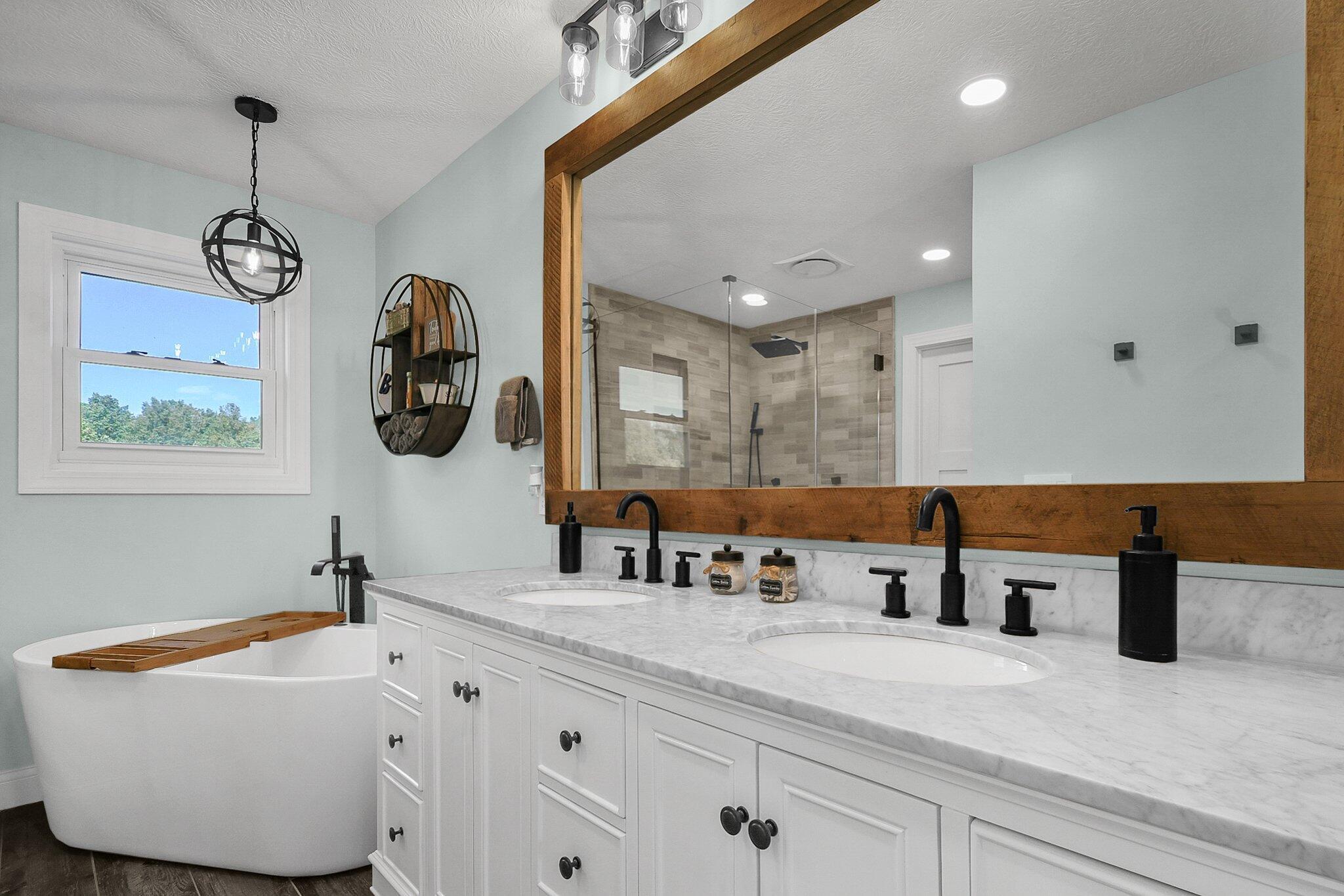 3620 Hyatts Road Powell, OH 43065 - Photo 22 of 54 Owner suite spa bathroom with soaking tub.