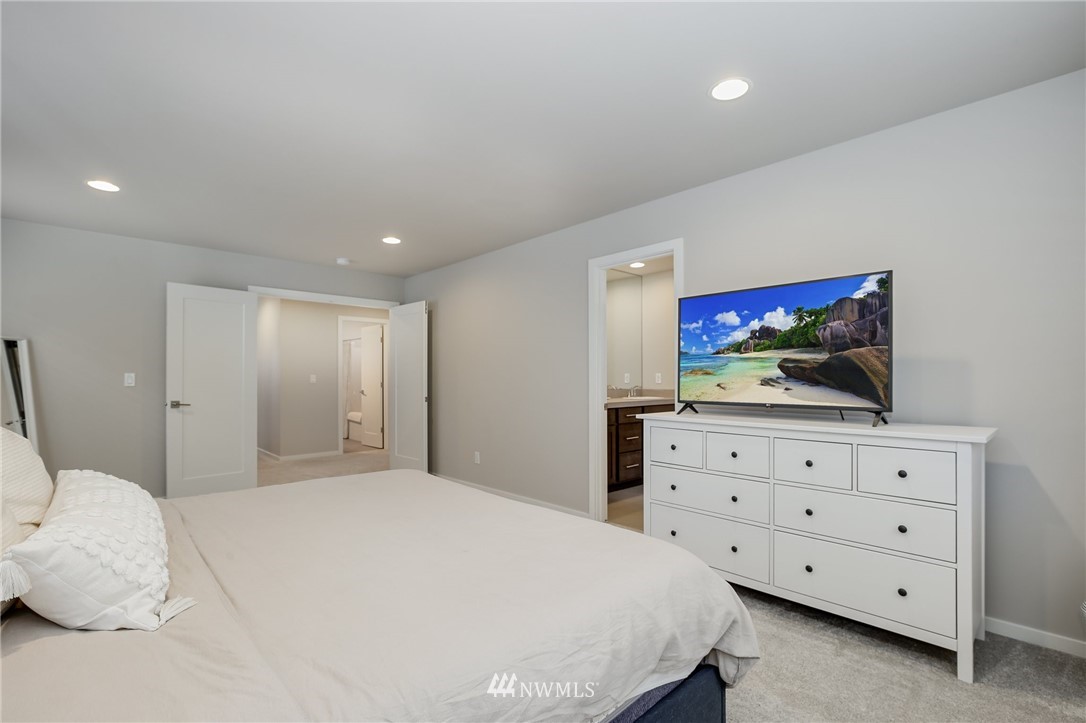 13845 Southeast 183rd Street Renton, WA 98058 - Photo 17 of 32 Gallery Image 17