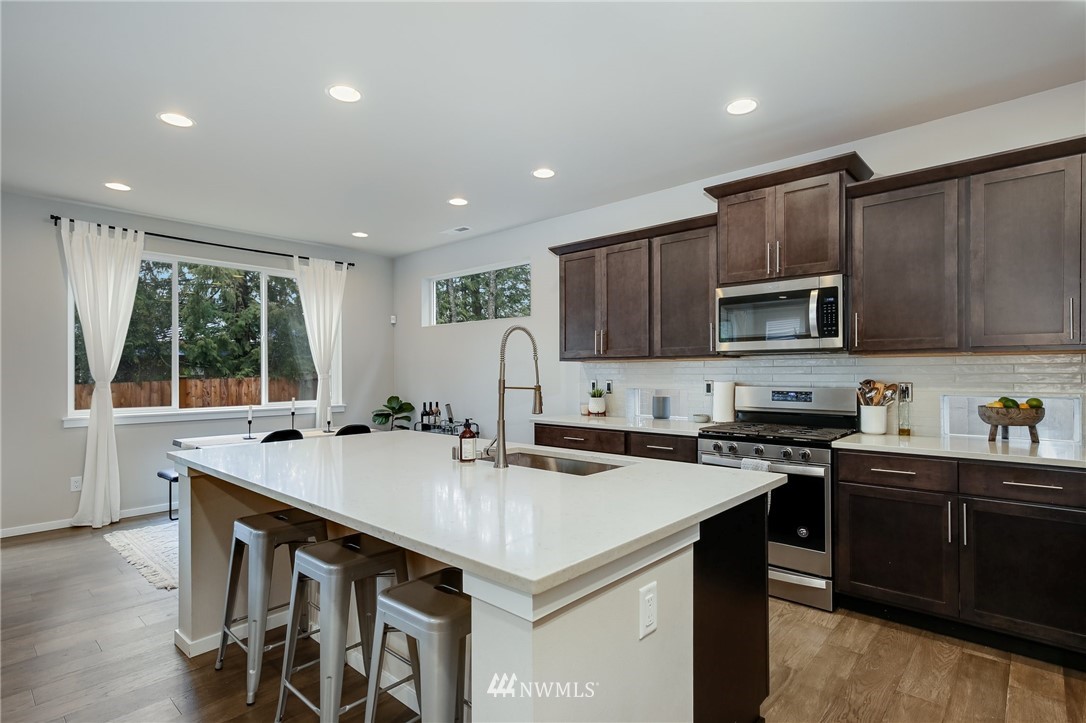 13845 Southeast 183rd Street Renton, WA 98058 - Photo 4 of 32 Gallery Image 4