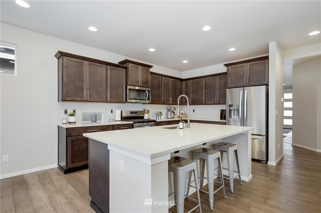 13845 Southeast 183rd Street Renton, WA 98058 - Photo 5 of 32 Gallery Image 5