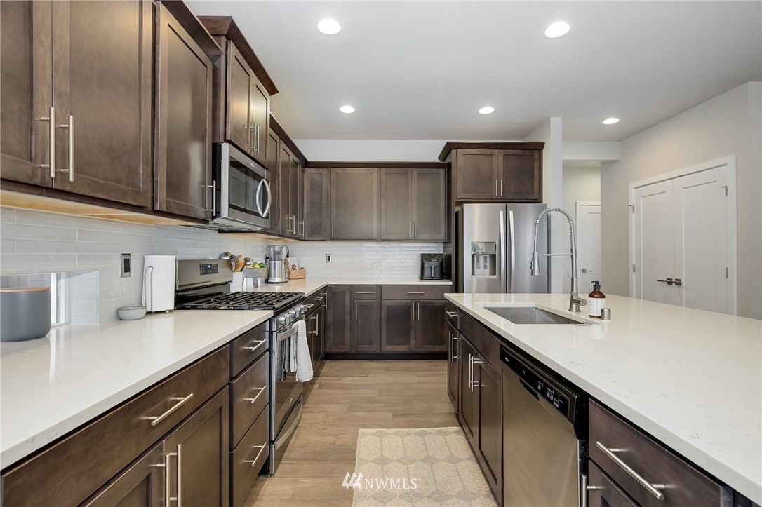 13845 Southeast 183rd Street Renton, WA 98058 - Photo 6 of 32 Gallery Image 6