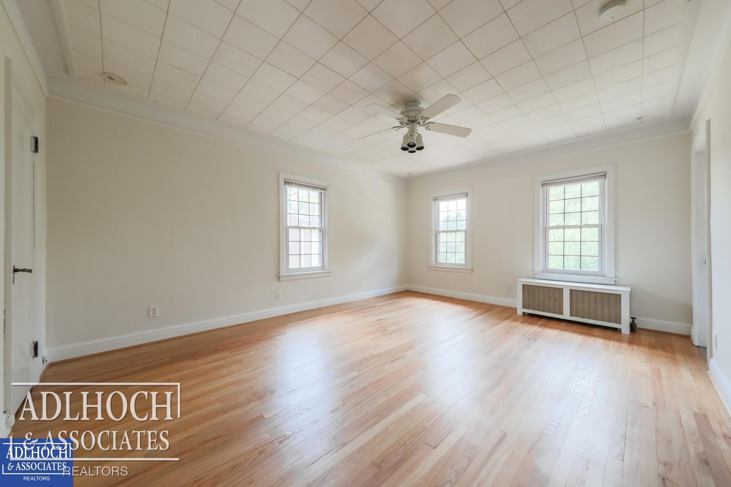 1230 Bishop Road Grosse Pointe, MI 48230 - Photo 24 of 30 50083826-24.JPG