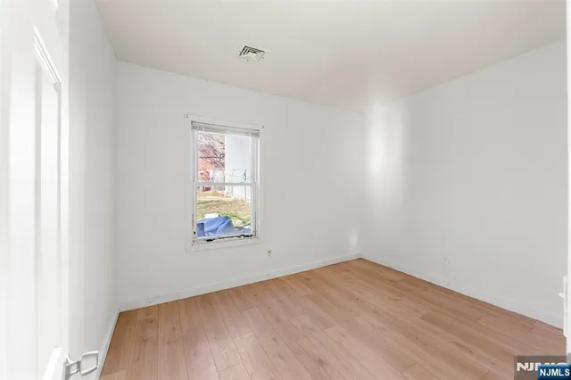 $1,900 | 84 Washington Place, Unit 1, Passaic, NJ 07055