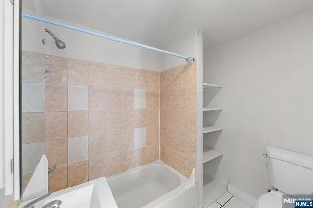 $1,900 | 84 Washington Place, Unit 1, Passaic, NJ 07055