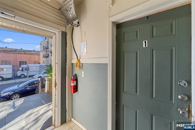 $1,900 | 84 Washington Place, Unit 1, Passaic, NJ 07055