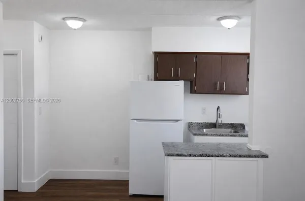 $1,600 | 1235 West 66th Street, Unit 5, Hialeah, FL 33012