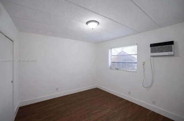 $1,600 | 1235 West 66th Street, Unit 5, Hialeah, FL 33012