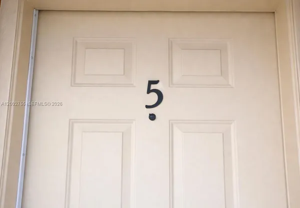 $1,600 | 1235 West 66th Street, Unit 5, Hialeah, FL 33012