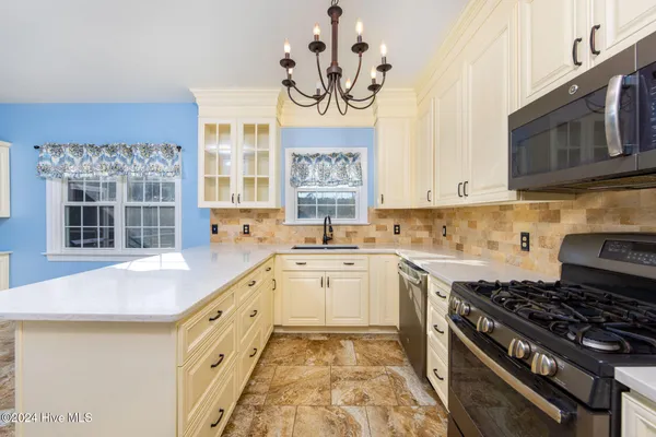 $785,000 | 139 Nautical Lane, Currituck, NC 27929