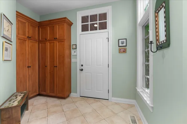 $1,595,000 | 1005 Hiawatha Lane, Riverwoods, IL 60015