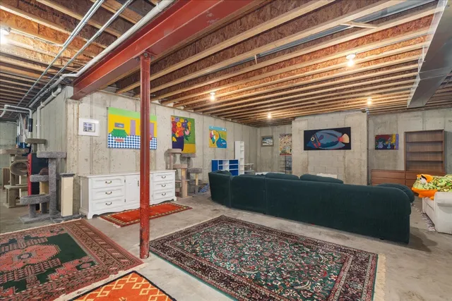 $1,595,000 | 1005 Hiawatha Lane, Riverwoods, IL 60015