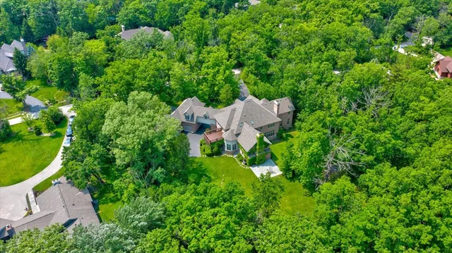 $1,595,000 | 1005 Hiawatha Lane, Riverwoods, IL 60015