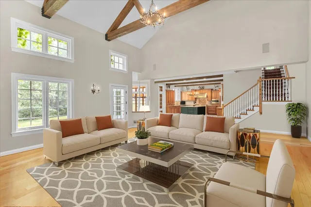 $1,595,000 | 1005 Hiawatha Lane, Riverwoods, IL 60015