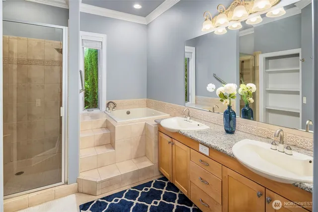 $7,700,000 | 2 Crescent Key, Bellevue, WA 98006