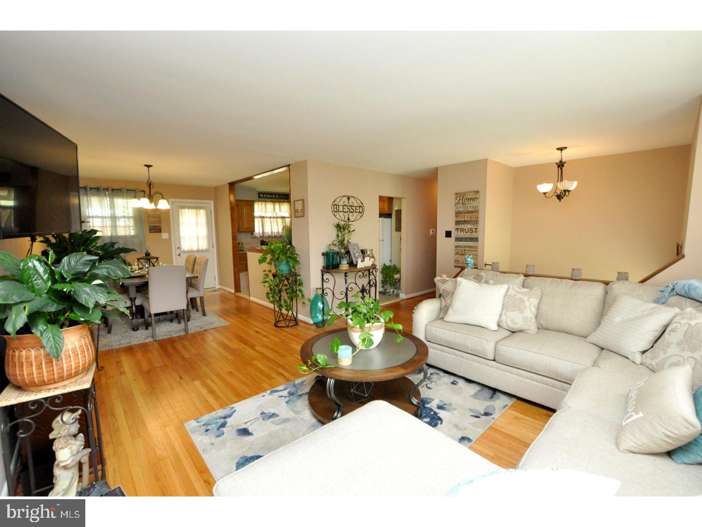 320 Peach Road Bellmawr, NJ 08031 - Photo 4 of 21 Gallery Image 4