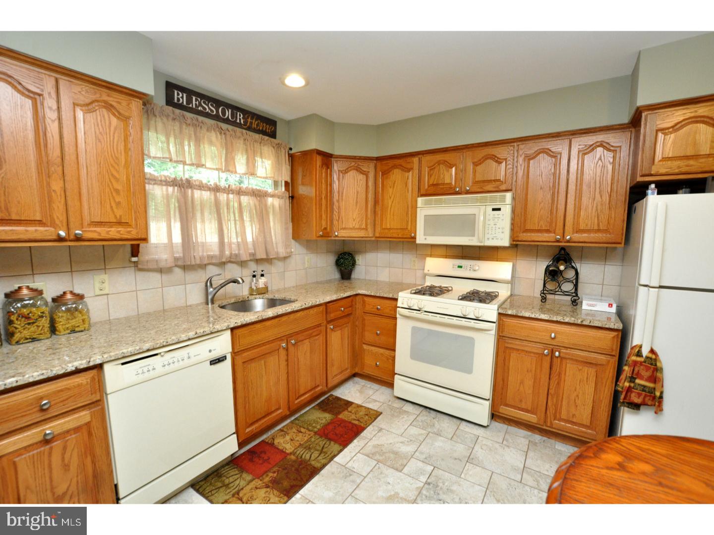 320 Peach Road Bellmawr, NJ 08031 - Photo 7 of 21 Gallery Image 7