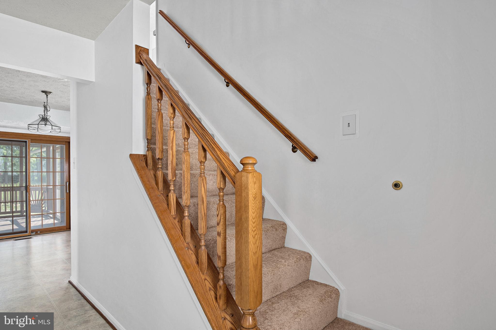 9309 Kings Grant Road Laurel, MD 20723 - Photo 3 of 40 Foyer View