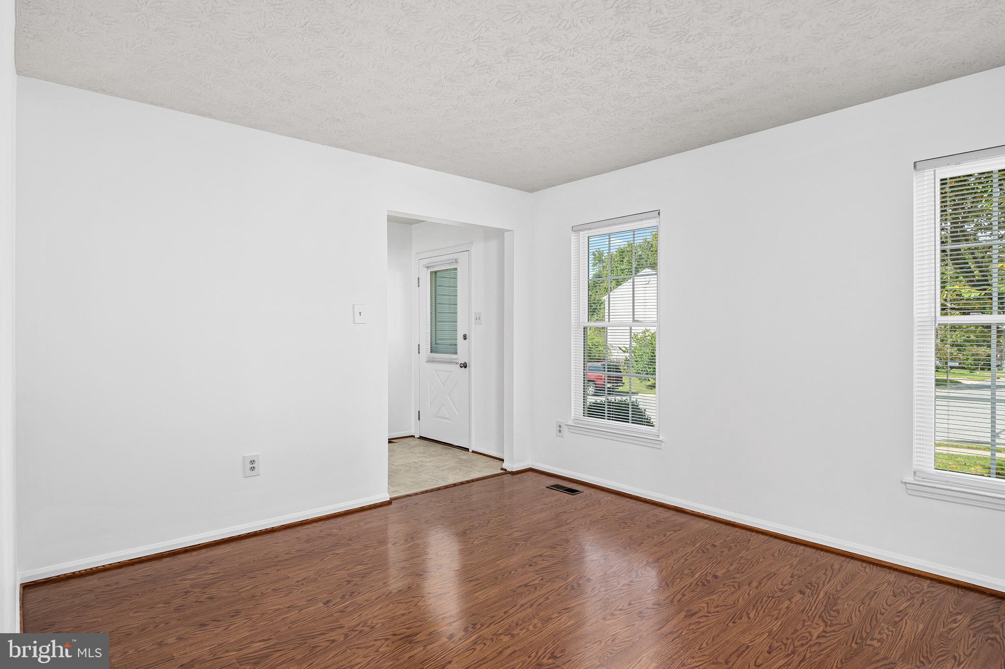 9309 Kings Grant Road Laurel, MD 20723 - Photo 5 of 40 Living Room (alt view)