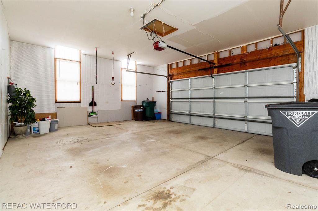 2024 Lakeside Road Troy, MI 48085 - Photo 40 of 62 Gallery Image 40