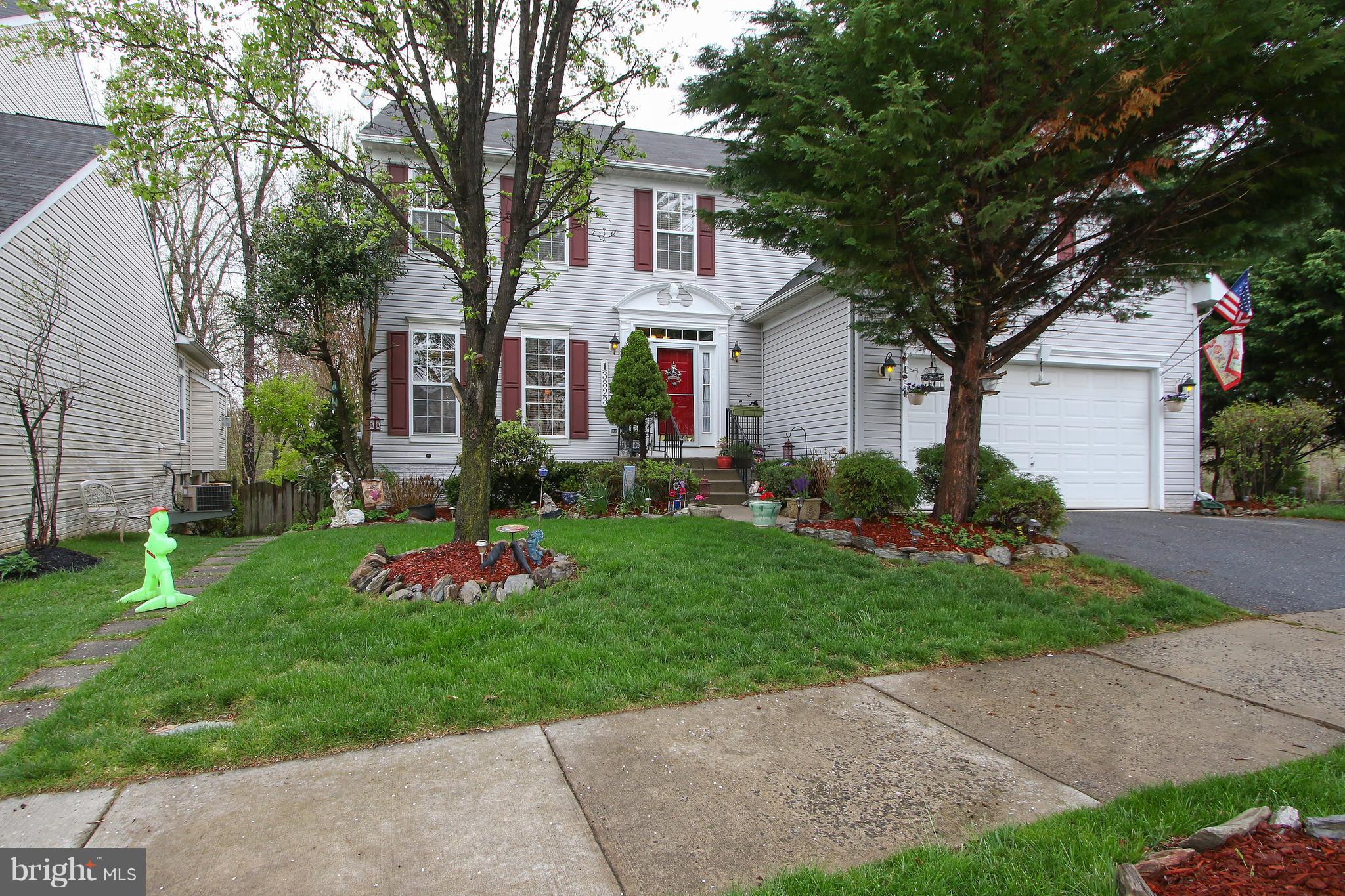 13823 Lullaby Road Germantown, MD 20874 - Photo 1 of 30 Front Yard/Garage