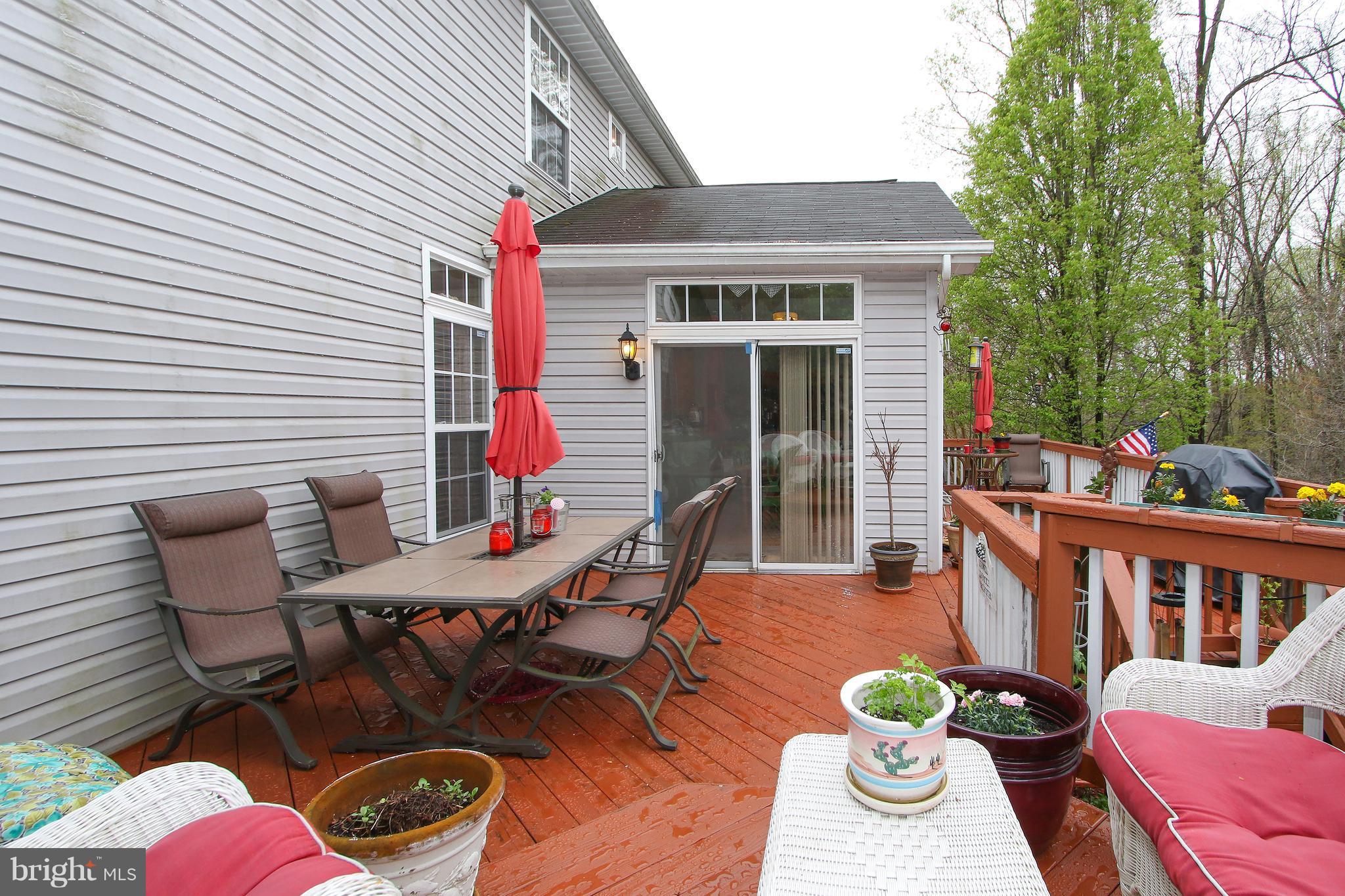 13823 Lullaby Road Germantown, MD 20874 - Photo 28 of 30 Deck