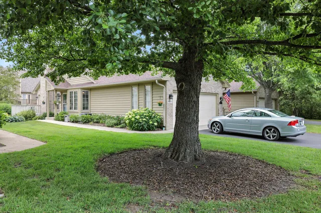 $439,900 | 4011 Prairie Village Drive, Unit 106, Pleasant Prairie, WI 53142