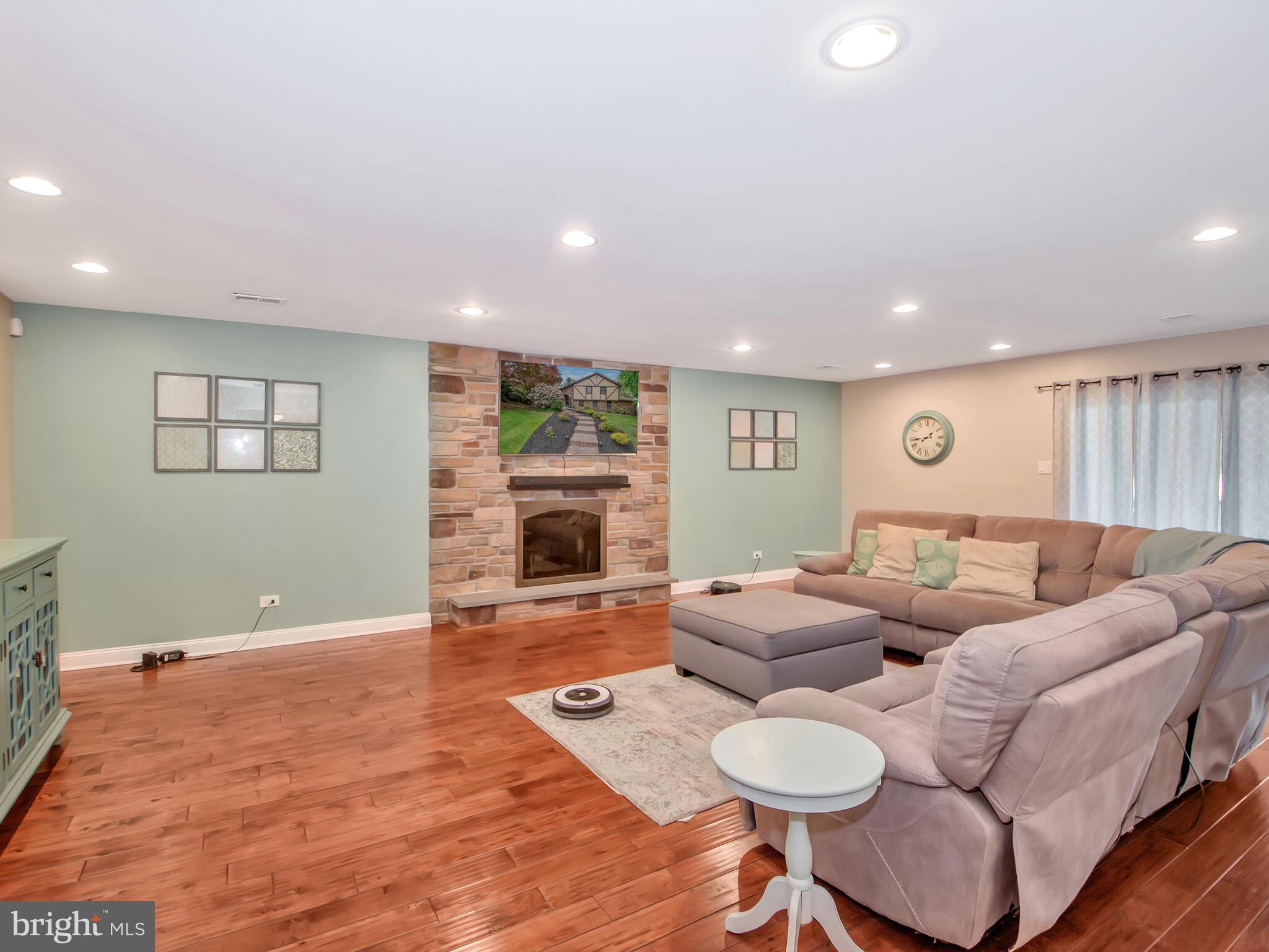 286 Betsy Road Huntingdon Valley, PA 19006 - Photo 24 of 33