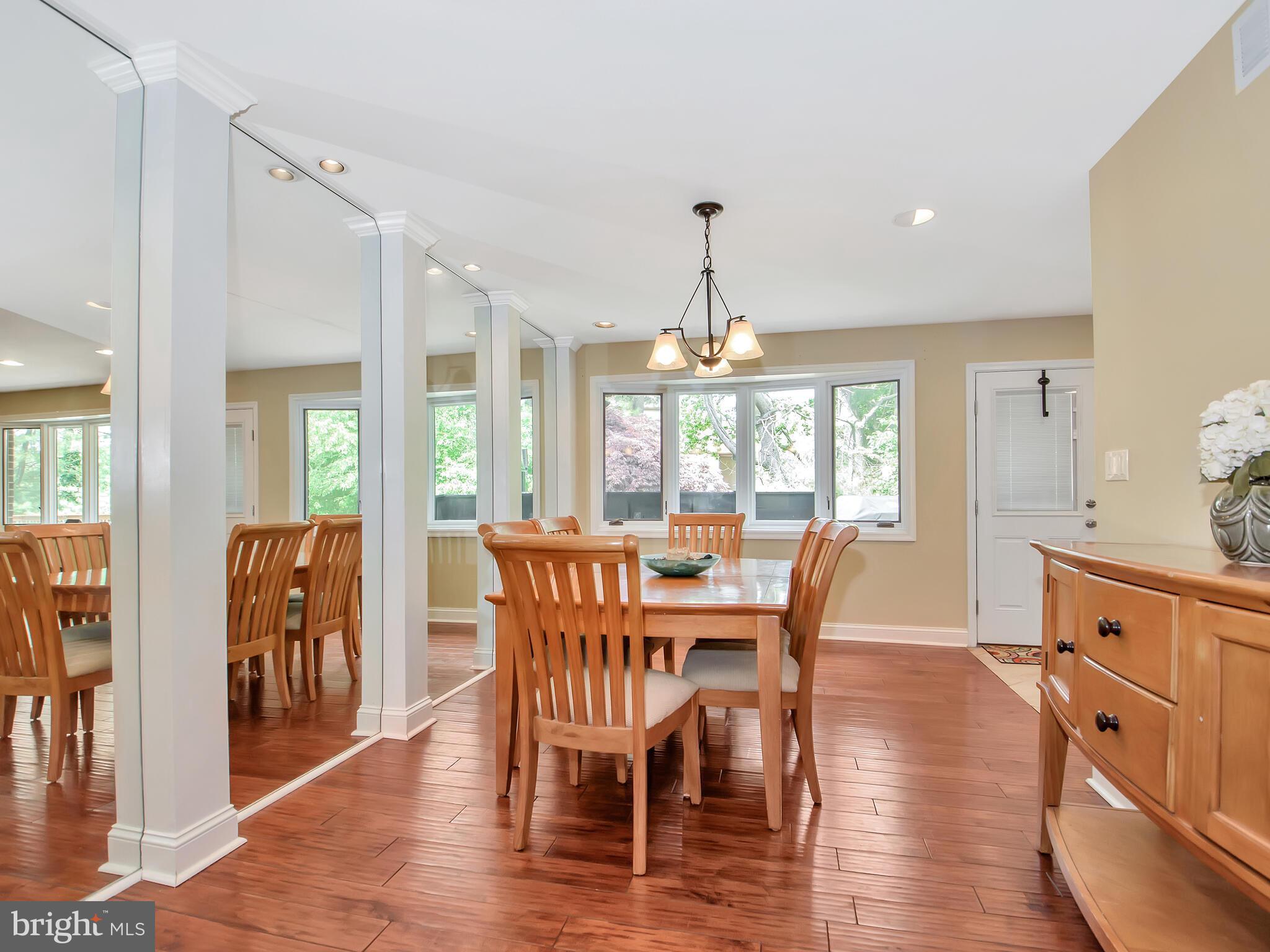 286 Betsy Road Huntingdon Valley, PA 19006 - Photo 9 of 33