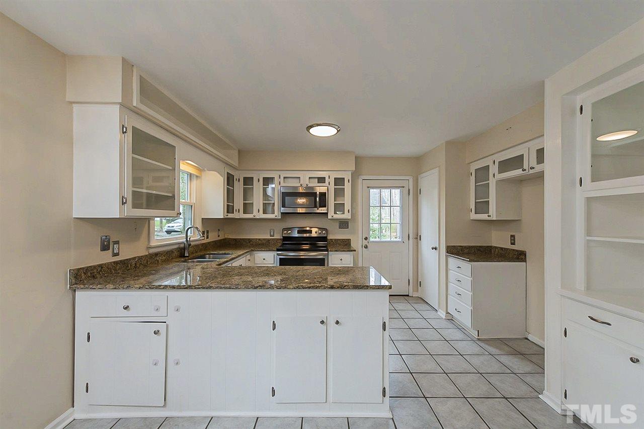 704 Hunting Ridge Road Raleigh, NC 27615 - Photo 6 of 19