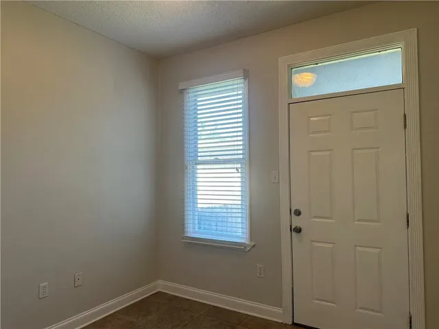 $1,800 | 2231 8th Street, Unit B, Mandeville, LA 70471