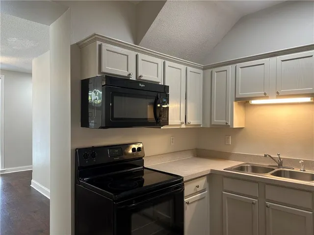 $1,800 | 2231 8th Street, Unit B, Mandeville, LA 70471