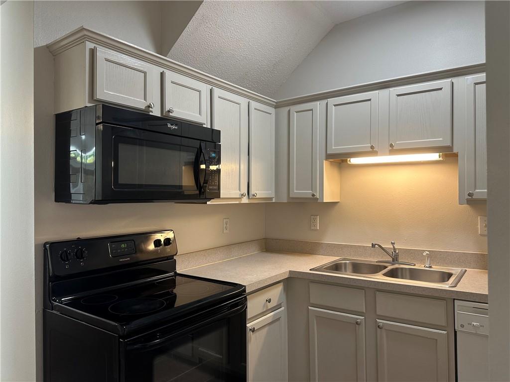 2231 8th Street, Unit B Mandeville, LA 70471 - Photo 7 of 19