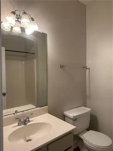 $1,800 | 2231 8th Street, Unit B, Mandeville, LA 70471