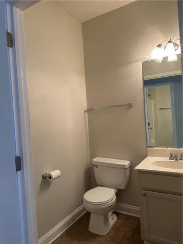 $1,800 | 2231 8th Street, Unit B, Mandeville, LA 70471