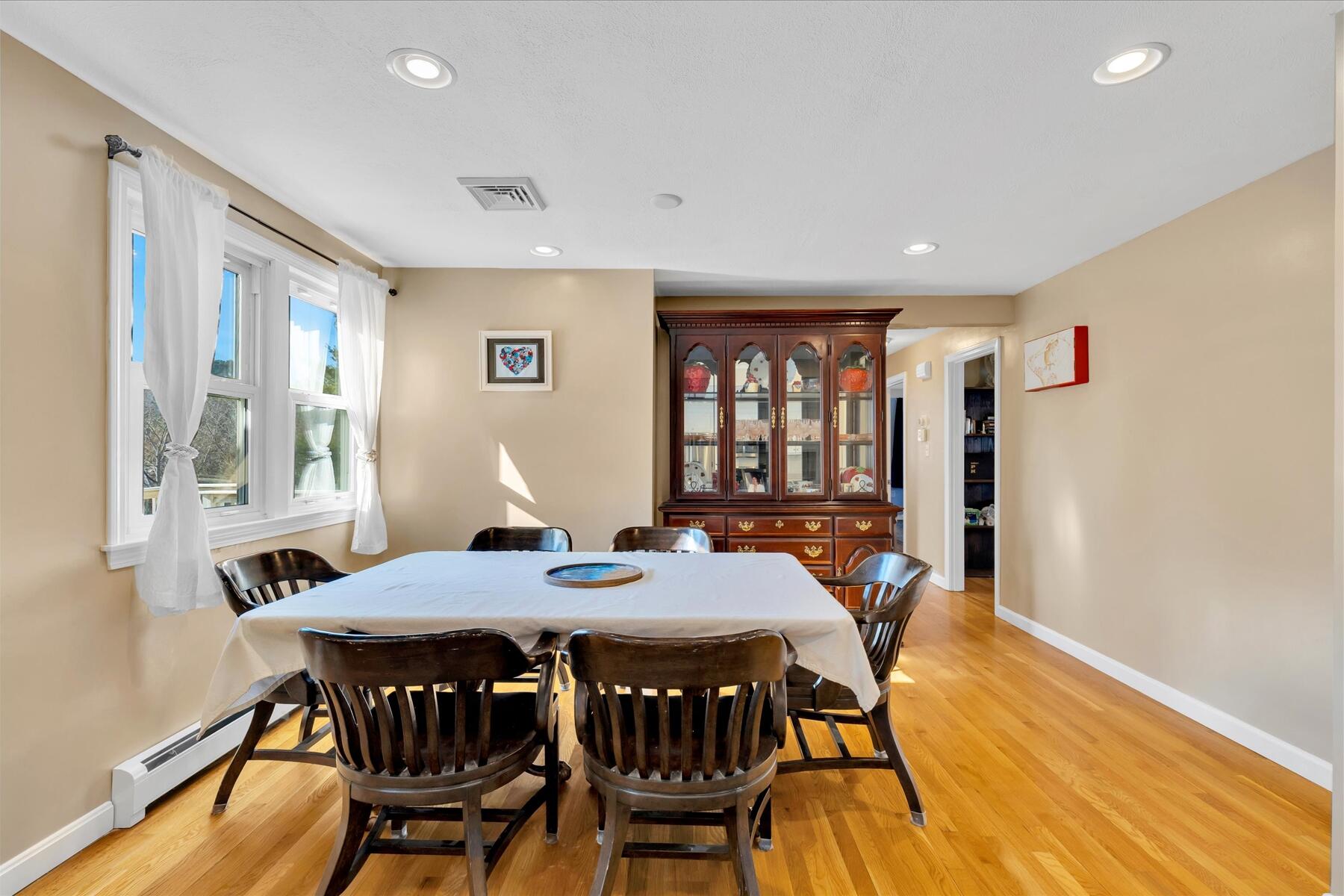 1115 Shootflying Hill Road Centerville, MA 02632 - Photo 6 of 34 09-MG_1665-r(1)