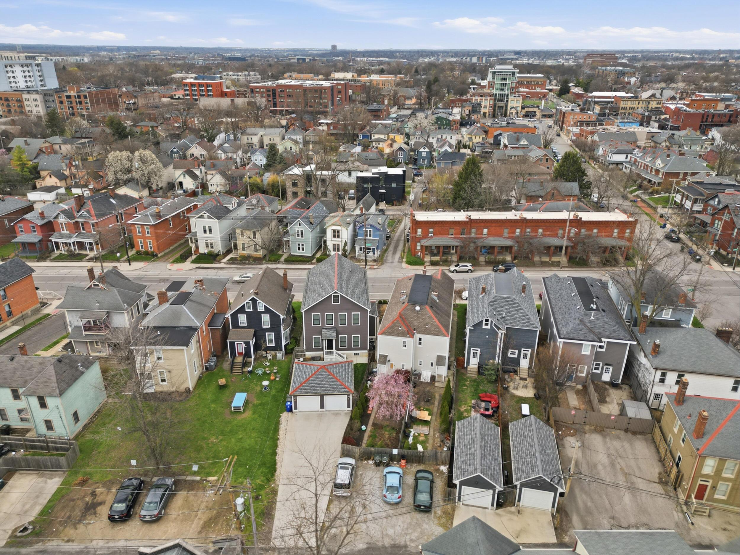 1102 Summit Street Columbus, OH 43201 - Photo 37 of 44 37_dji_0029
