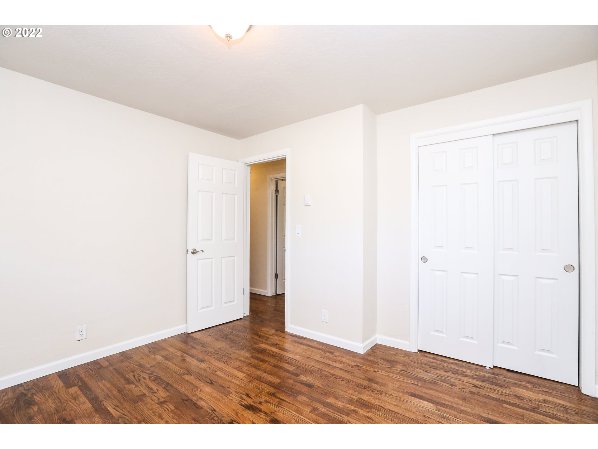 2884 Manor Drive Springfield, OR 97477 - Photo 11 of 17 a view of an empty room