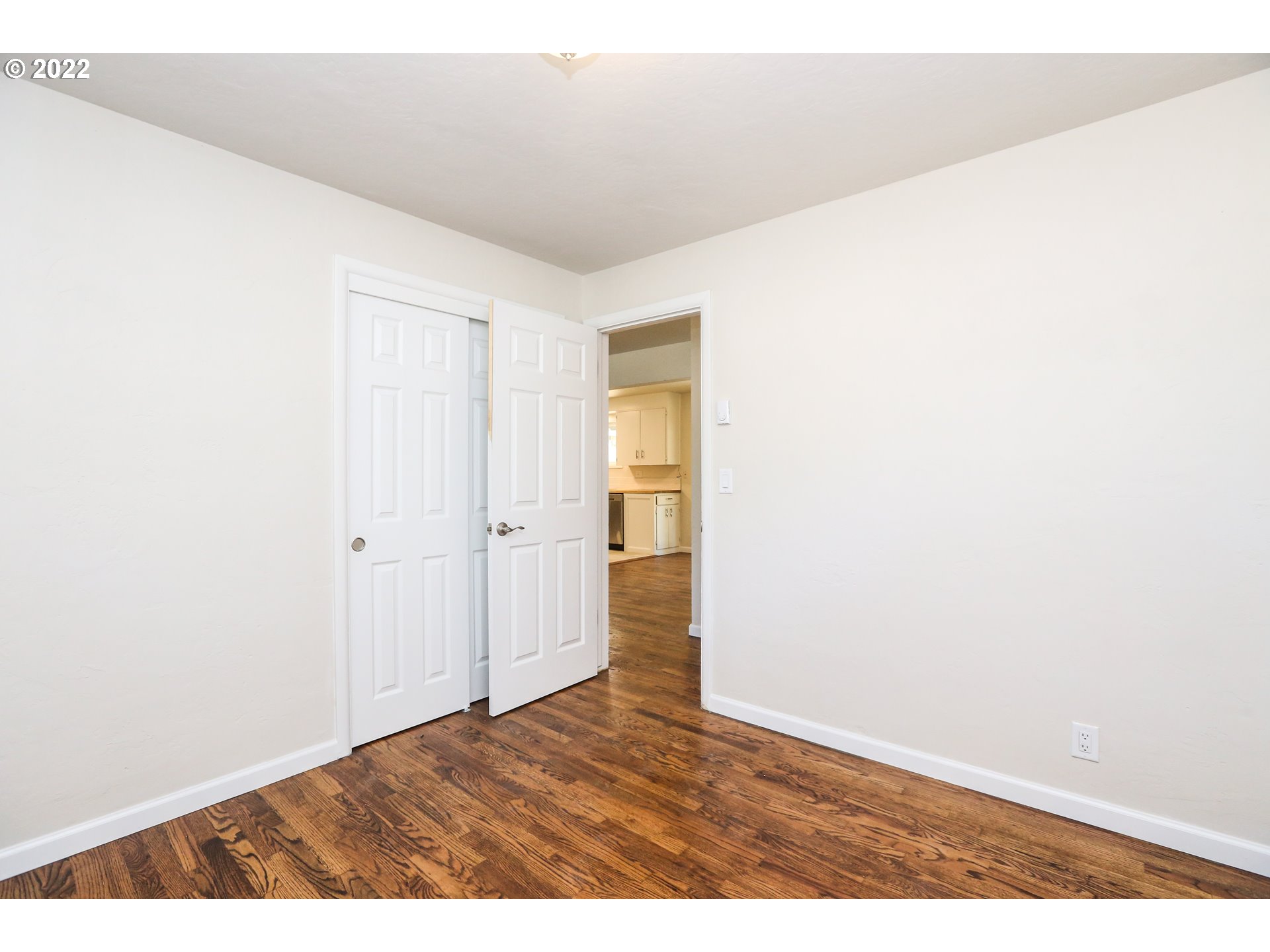 2884 Manor Drive Springfield, OR 97477 - Photo 9 of 17 a view of an empty room