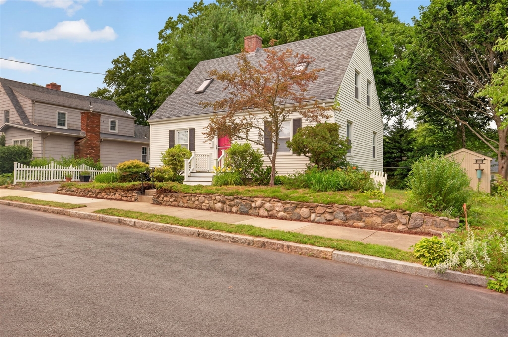 414 Archer Street Fall River, MA 02720 - Photo 4 of 36