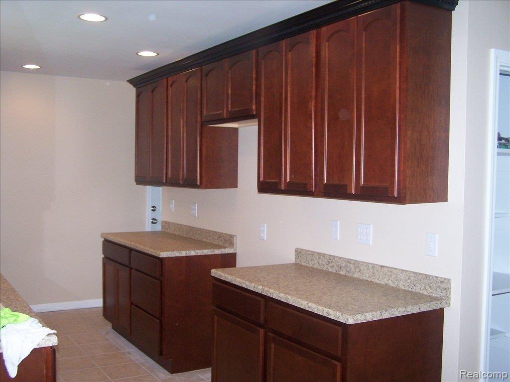 2276 Partridge Road Port Huron, MI 48060 - Photo 9 of 16 102_3647