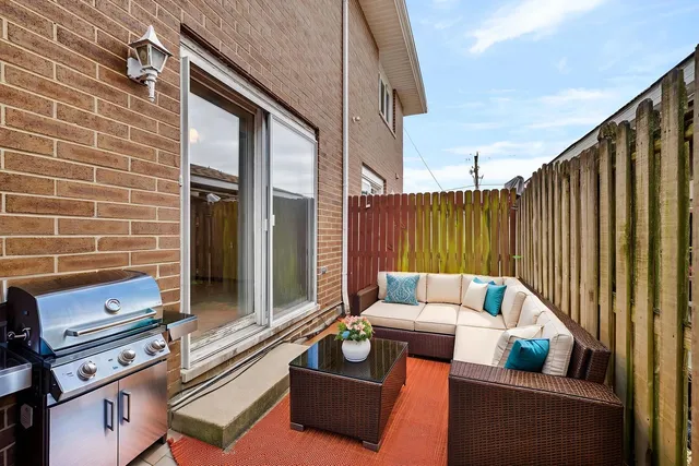 $209,900 | 613 East 3rd Street, Lockport, IL 60441