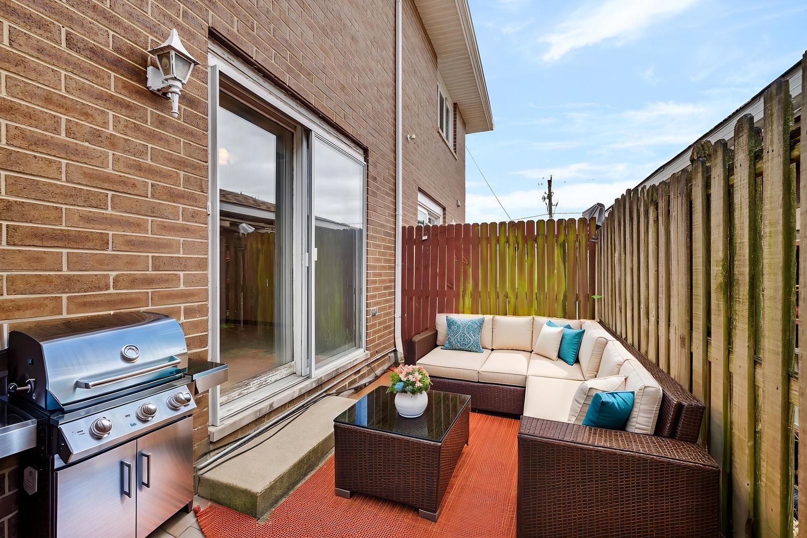 613 East 3rd Street Lockport, IL 60441 - Photo 9 of 27