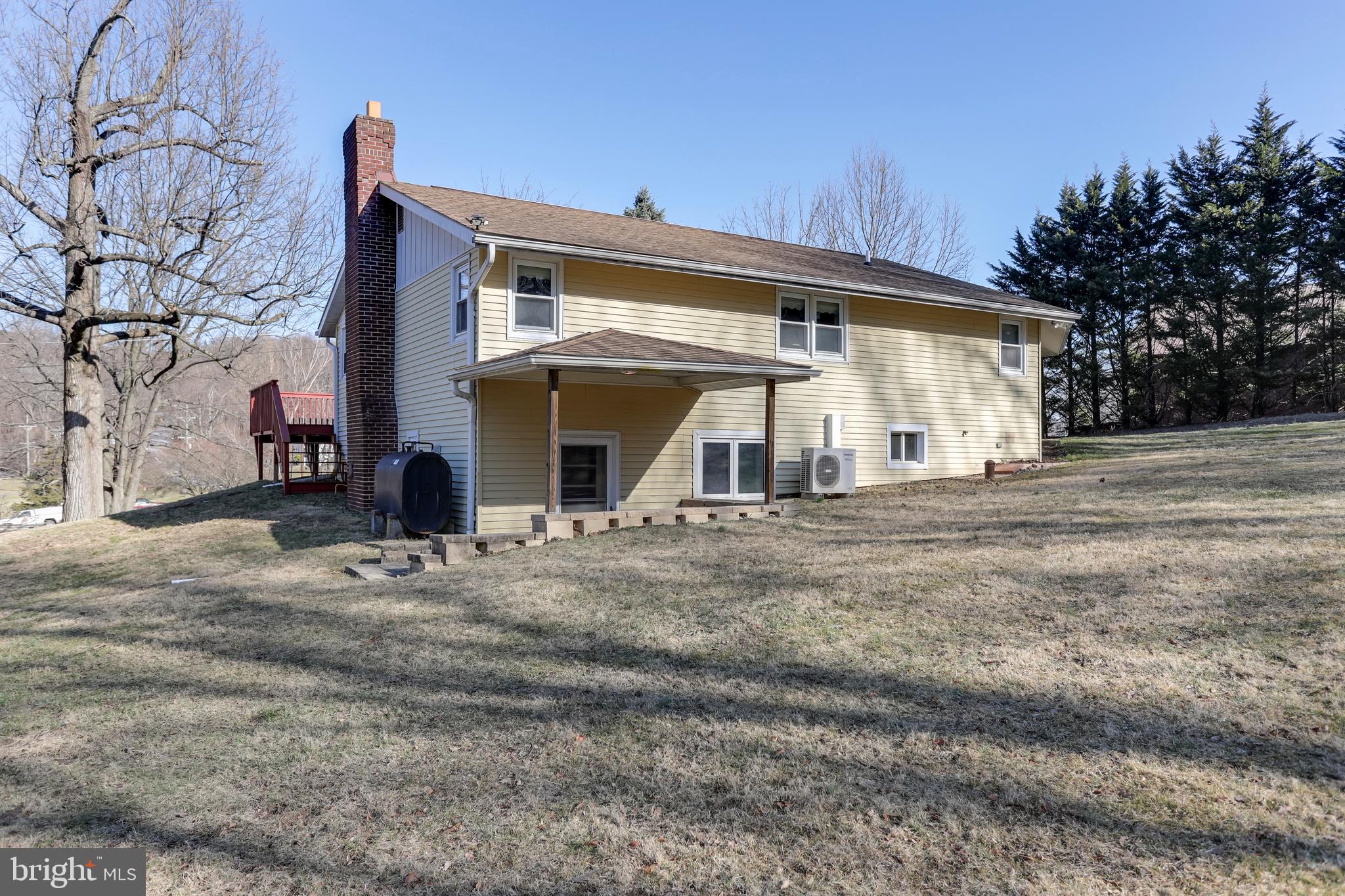 302 Gladhill Road Fairfield, PA 17320 - Photo 4 of 36 Gallery Image 4