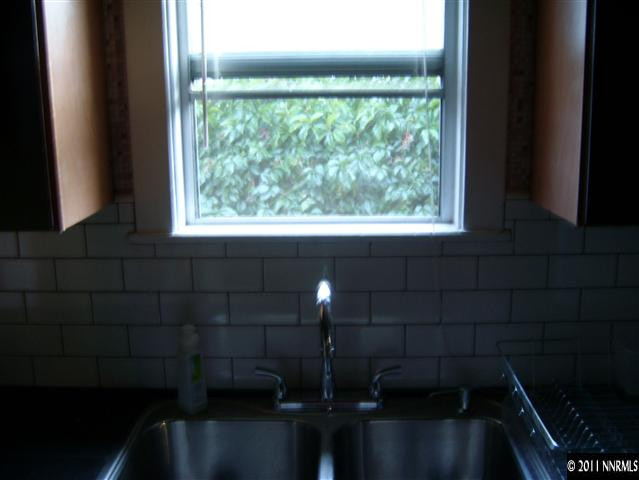115 La Rue Avenue Reno, NV 89509 - Photo 8 of 12 a bathroom with a sink