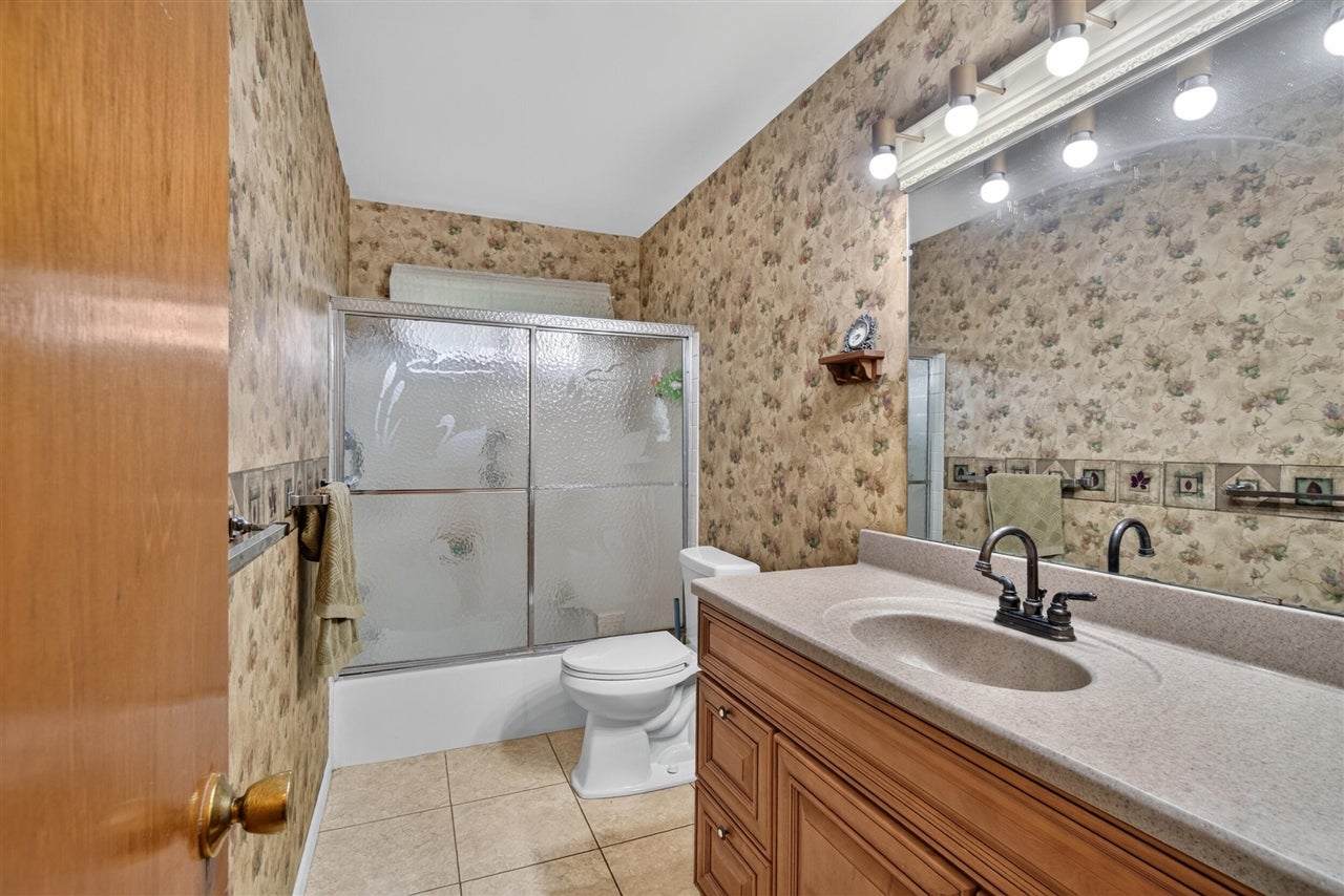 611 Charleston Road Lansing, MI 48917 - Photo 21 of 49 Gallery Image 21