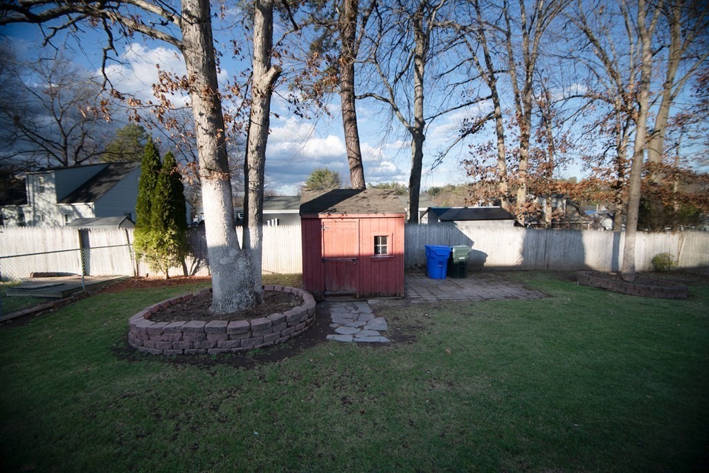 60 Aspen Road Springfield, MA 01128 - Photo 5 of 26