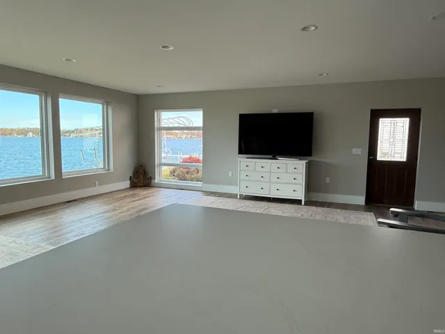 $1,799,000 | 12967 North Eastshore Drive, Syracuse, IN 46567